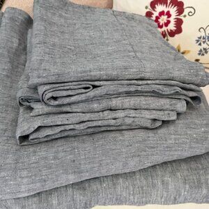 Crate & Barrel Linen Sheets Set - King size